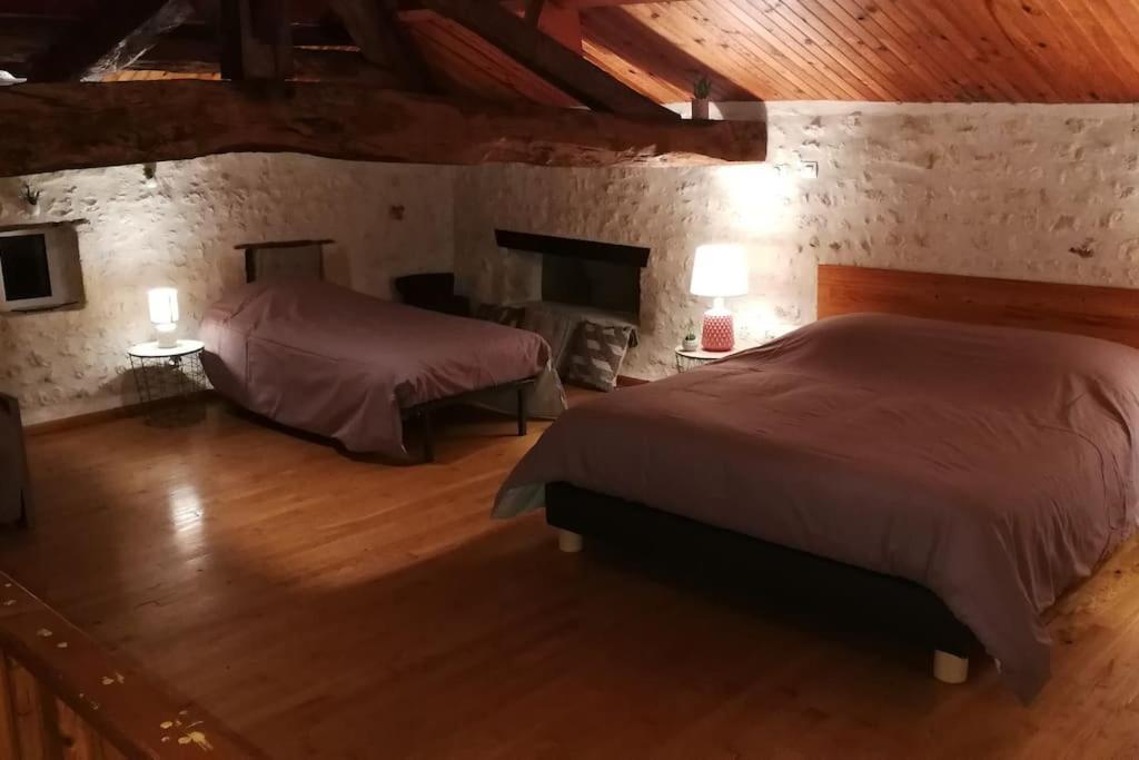 Maison Charentaise A La Campagne Becheresse Ngoại thất bức ảnh