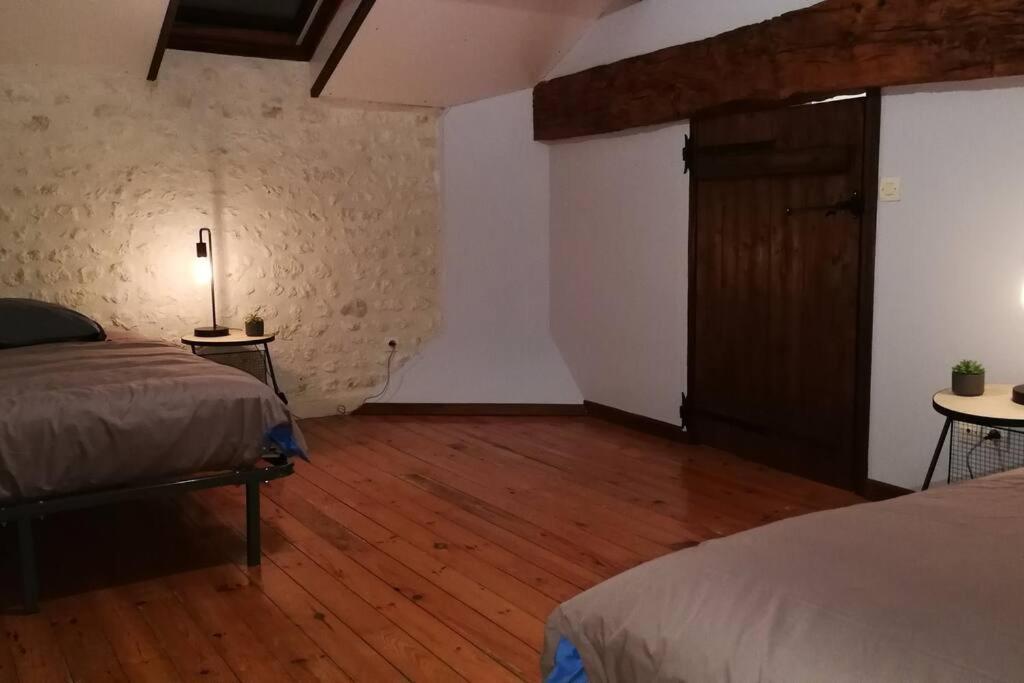 Maison Charentaise A La Campagne Becheresse Ngoại thất bức ảnh